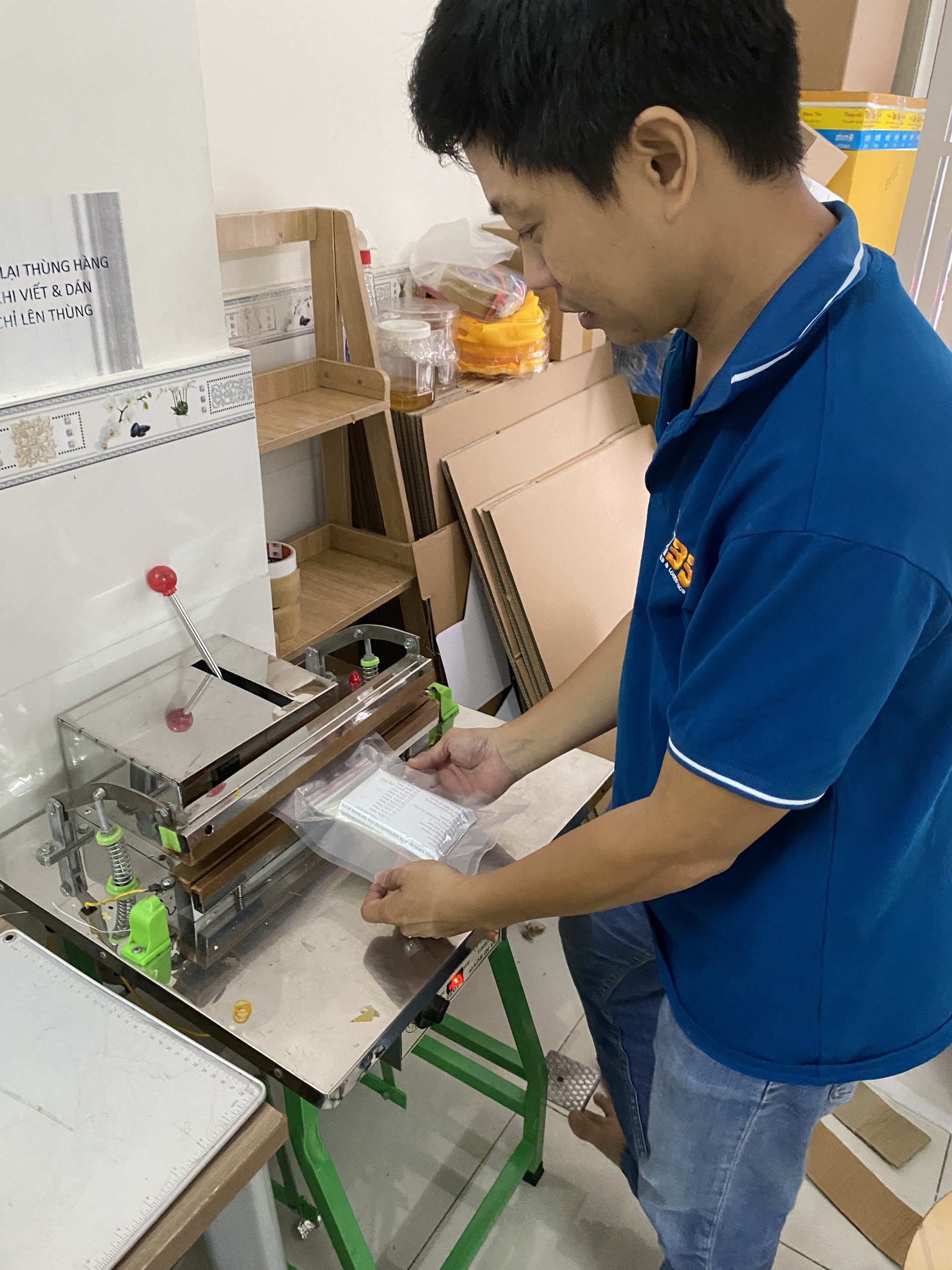 các hình thức gửi hàng đi nước ngoài phổ biến hiện nay
