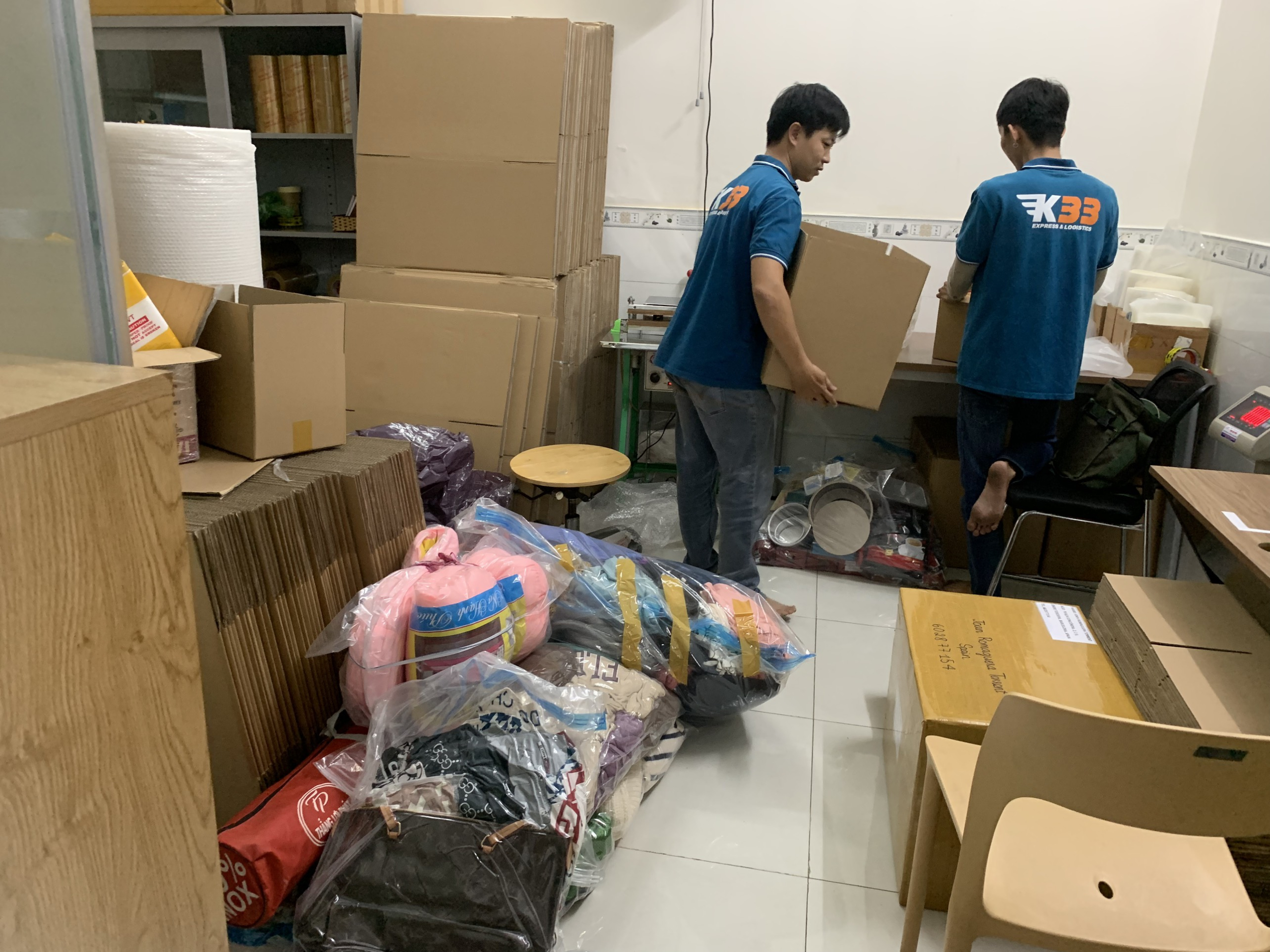 tặng quà ngày phục sinh cho người thân ở nước ngoài