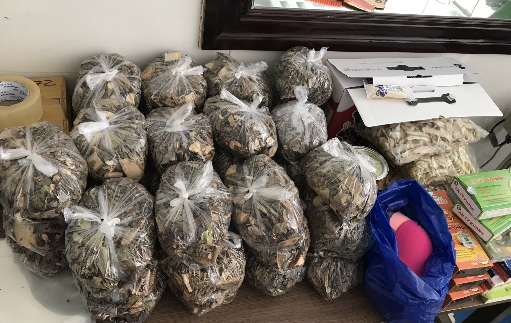 gửi thuốc đông y đi mỹ