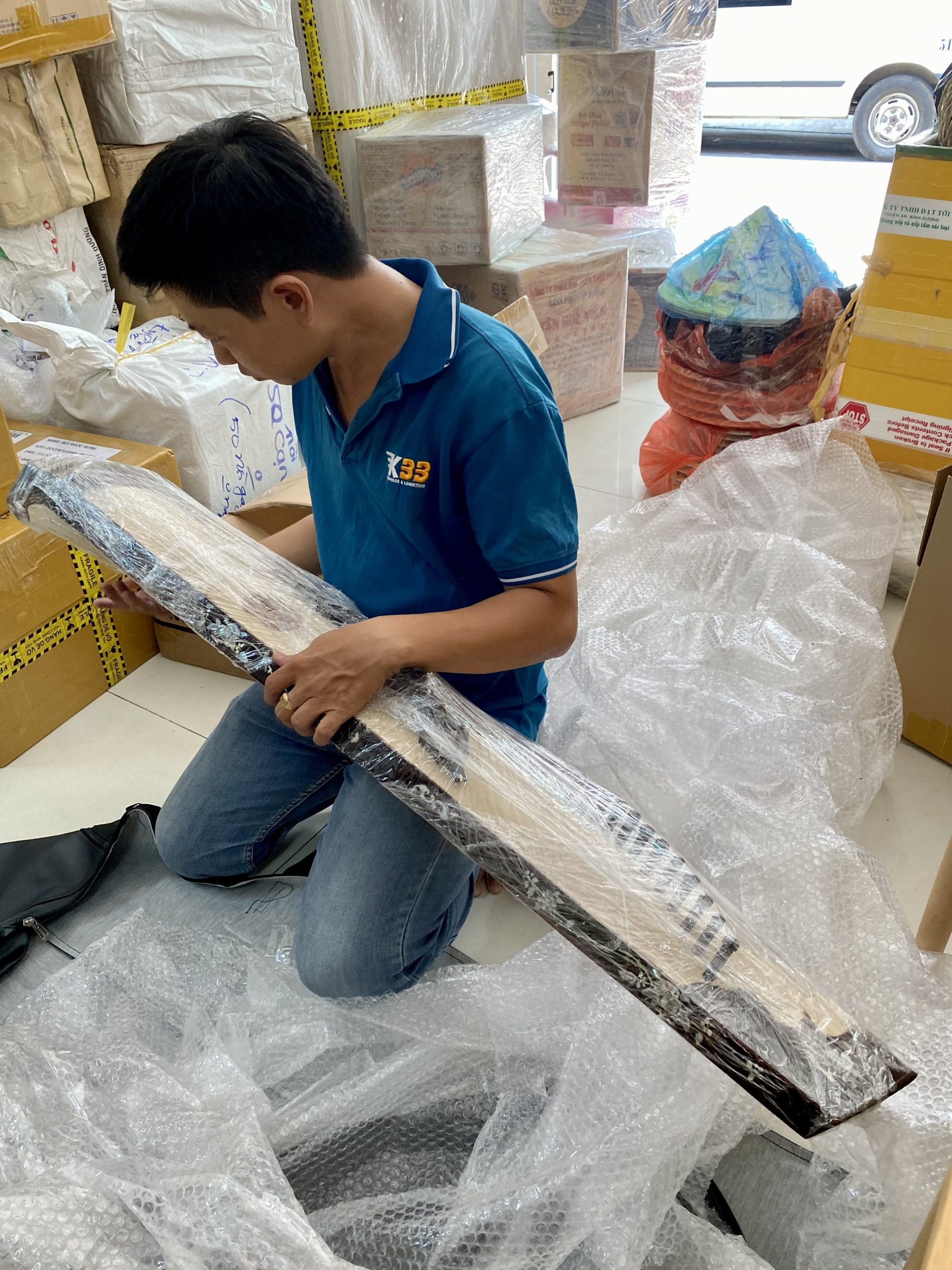 gửi đàn và các loại nhạc cụ đi nước ngoài