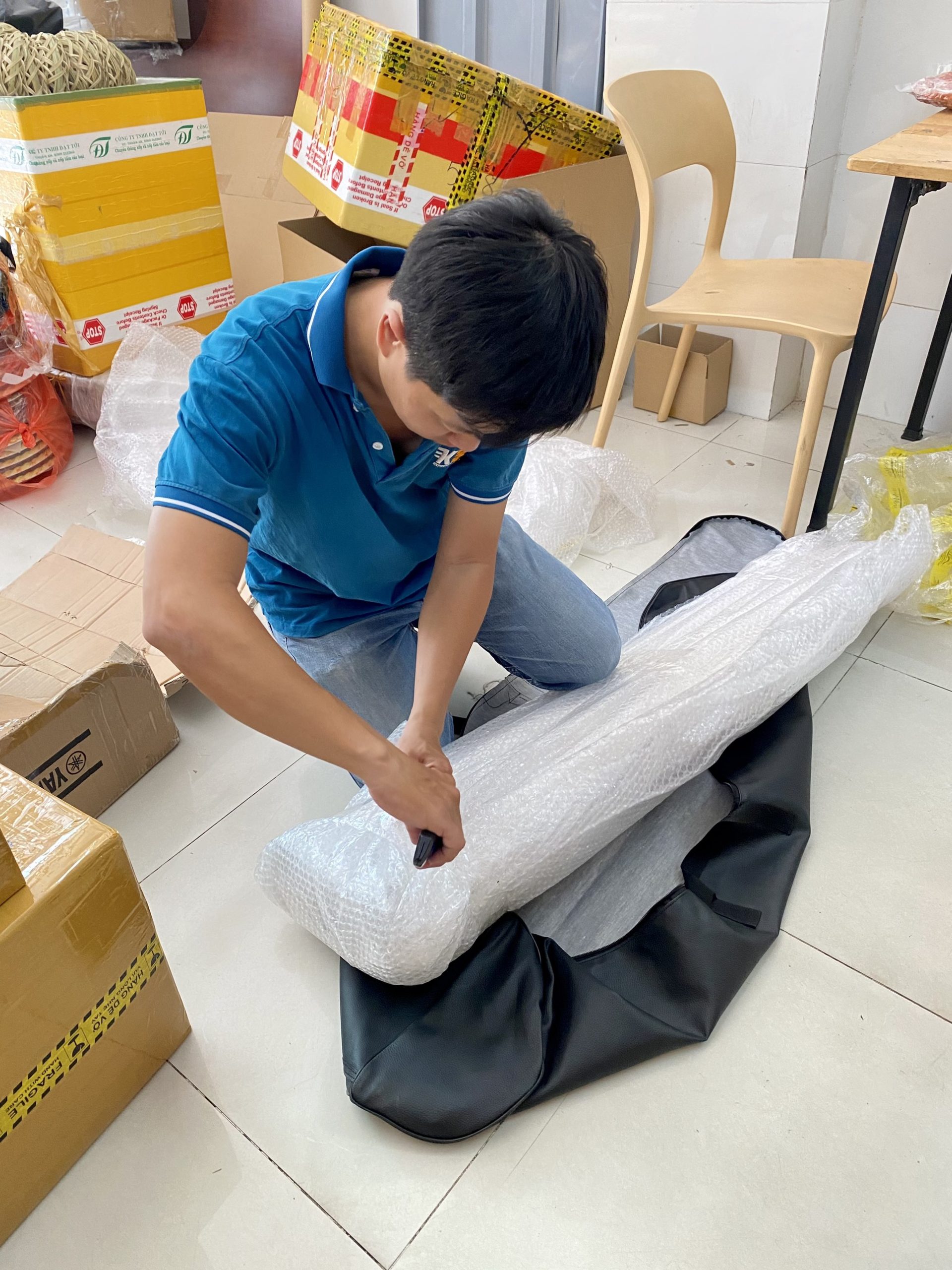 gửi đàn và các loại nhạc cụ đi nước ngoài