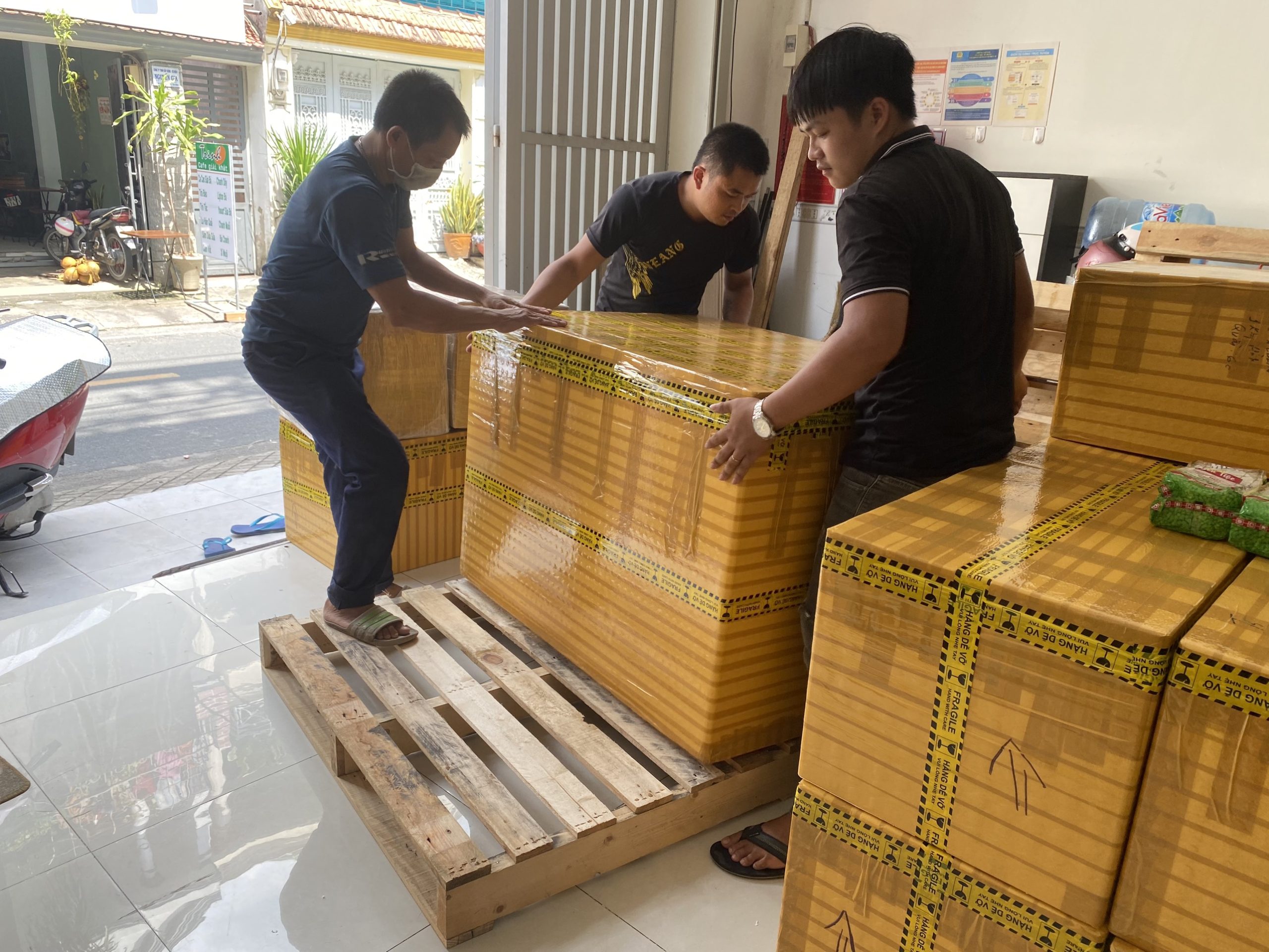 gửi hàng đi Dubai bằng đường biển