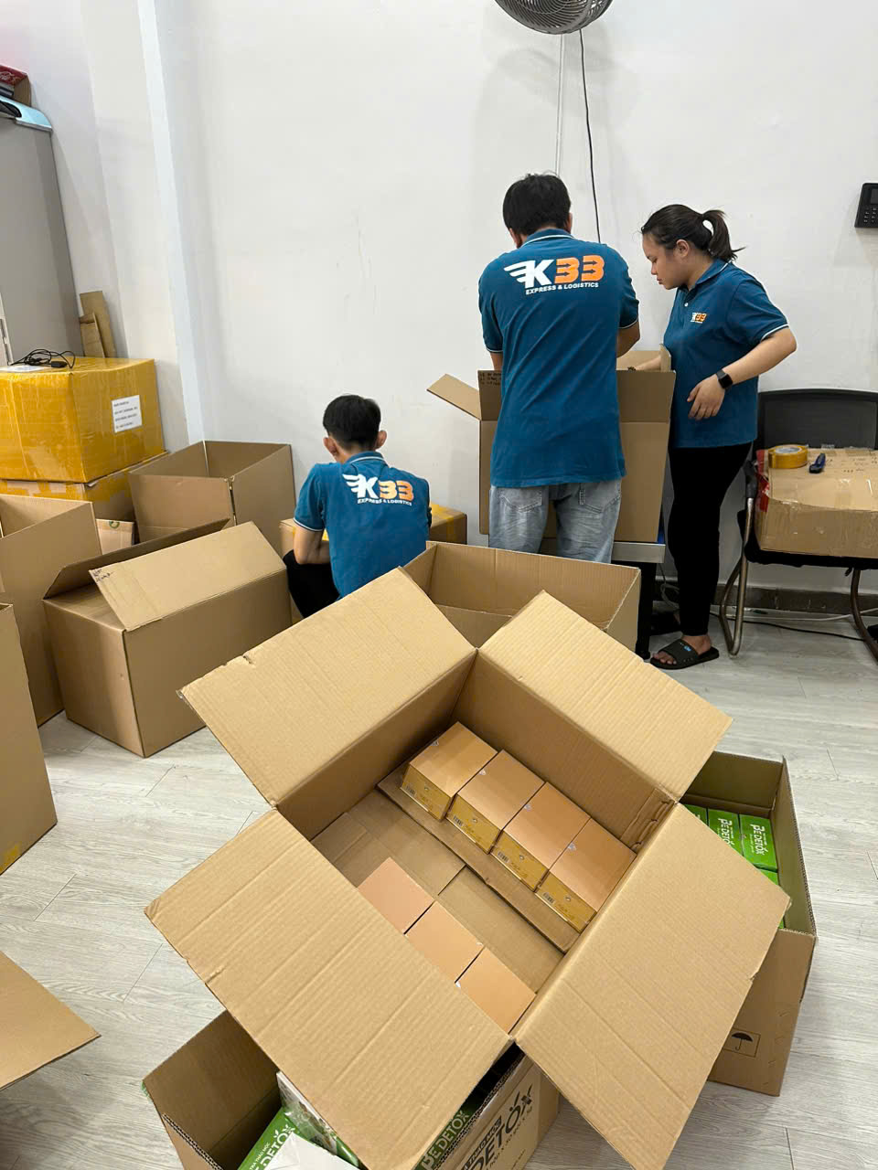 Dịch Vụ Pickup và Xử Lý Hàng Hóa Gửi Đi Nước Ngoài 